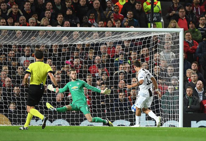 Ronaldo châm ngòi, Dybala nổ súng, Juventus đánh sập pháo đài Old Trafford của Man United - Ảnh 3.