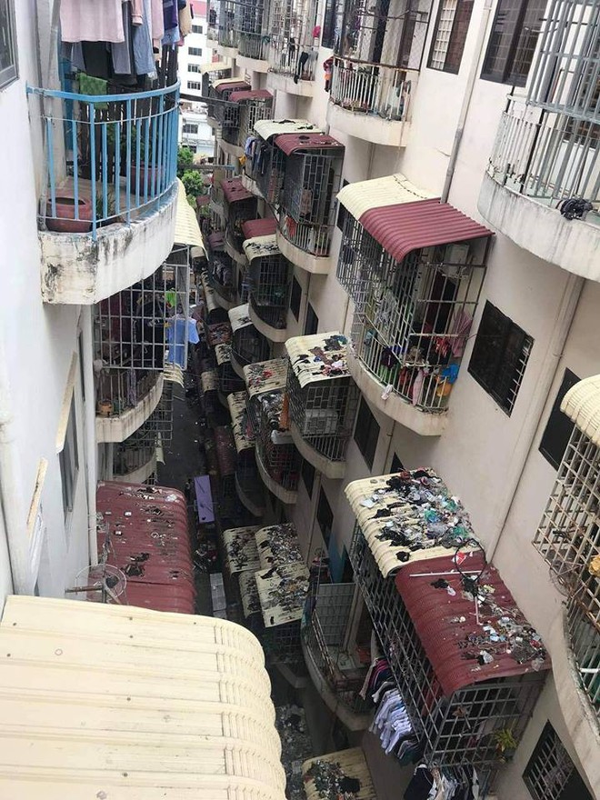 Đổ r&aacute;c level v&ocirc; cực: Chẳng mất c&ocirc;ng đợi kẻng v&igrave; đ&atilde; c&oacute; b&atilde;i r&aacute;c tr&ecirc;n kh&ocirc;ng mang t&ecirc;n hi&ecirc;n nh&agrave; h&agrave;ng x&oacute;m - Ảnh 1.