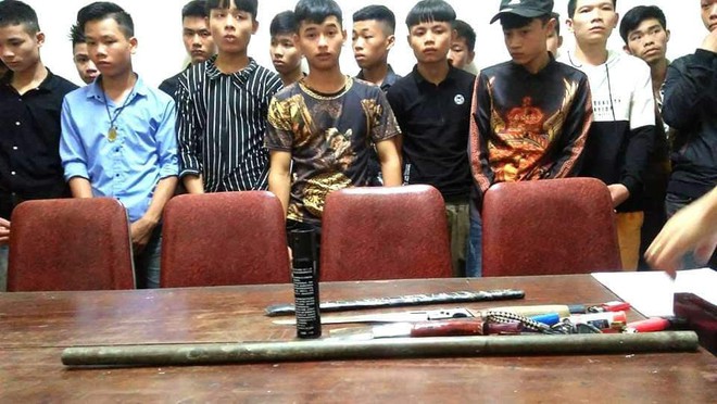 19 nam sinh cấp 3 mang dao đi đánh ghen giúp bạn cùng lớp - Ảnh 1.