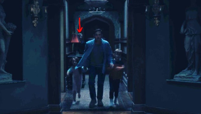 Căng cả mắt để đếm ma trong phim siêu kinh dị The Haunting of Hill House - Ảnh 15.