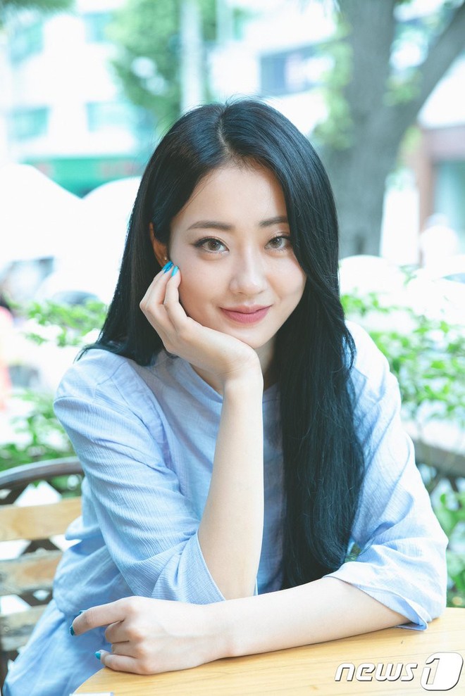 Loạt sao H&agrave;n đ&igrave;nh đ&aacute;m chứng minh: Mắt lệch chưa chắc đ&atilde; l&agrave; khuyết điểm, thậm ch&iacute; g&oacute;p phần tạo n&ecirc;n nhan sắc cực phẩm - Ảnh 12.