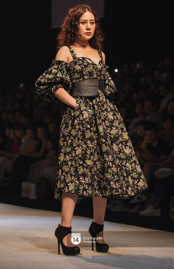 Bất ngờ lớn nhất VIFW 2018: Quỳnh Búp Bê làm vedette mở màn, trình diễn cực kỳ chuyên nghiệp - Ảnh 2.