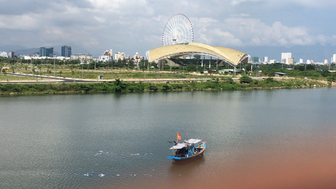 Giận người y&ecirc;u, nam thanh ni&ecirc;n 24 tuổi đập n&aacute;t điện thoại rồi nhảy cầu tự tử - Ảnh 3.
