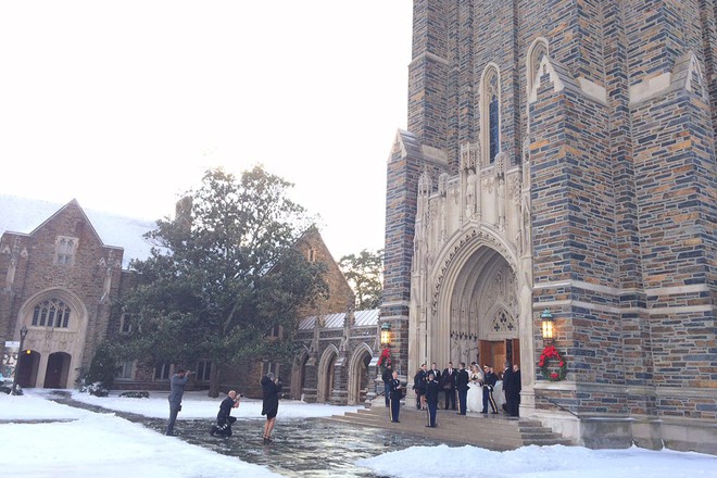 Đã mắt ngắm ngôi trường Đại học đẹp như lâu đài cổ tích dưới trời tuyết trắng xóa - Ảnh 22.