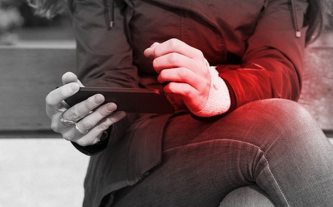 Trung Quốc: Nữ game thủ bị liệt ngón tay vì chơi game trên smartphone suốt 1 tuần không nghỉ - Ảnh 3.