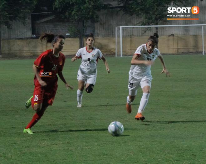Sau trận thắng huỷ diệt, U19 nữ Việt Nam lại xuất sắc đ&aacute;nh bại U19 Jordan để tiến s&acirc;u ở V&ograve;ng loại ch&acirc;u &Aacute; - Ảnh 1.