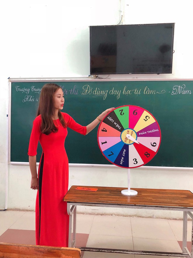 Các cô giáo viết đẹp hơn đánh máy ở Quảng Trị tiếp tục gây sốt với khả năng sáng tạo đồ dùng dạy học không giới hạn - Ảnh 6.