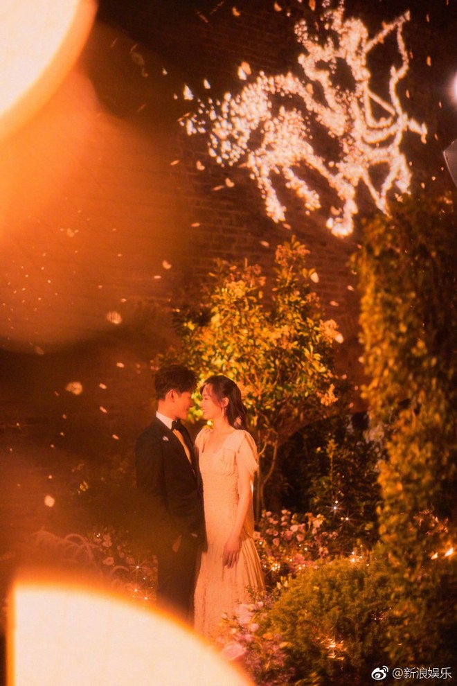 Khung cảnh đẹp tựa cổ tích trong tiệc mời khách trước hôn lễ của cặp đôi Đường Yên - La Tấn - Ảnh 6.
