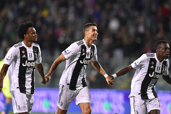 Đẳng cấp si&ecirc;u sao l&ecirc;n tiếng: Tuyệt phẩm s&uacute;t xa của Ronaldo gi&uacute;p Juventus thắng ngược h&uacute; v&iacute;a - Ảnh 7.