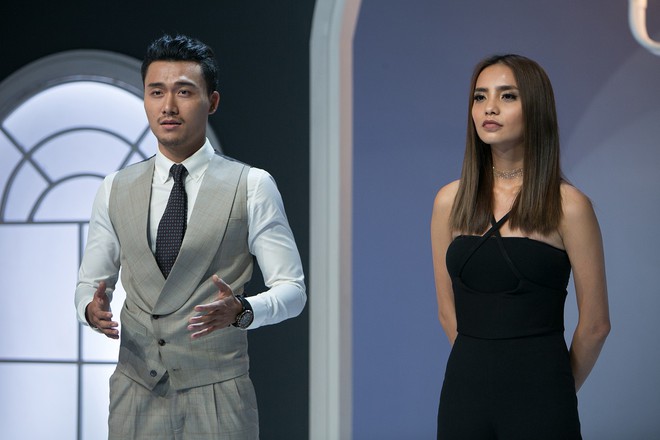 Gi&agrave;nh chiến thắng đầu ti&ecirc;n, V&otilde; Ho&agrave;ng Yến lập tức thay &aacute;o d&agrave;i v&agrave;o ph&ograve;ng loại v&agrave; tiễn học tr&ograve; Minh Hằng ra về! - Ảnh 2.