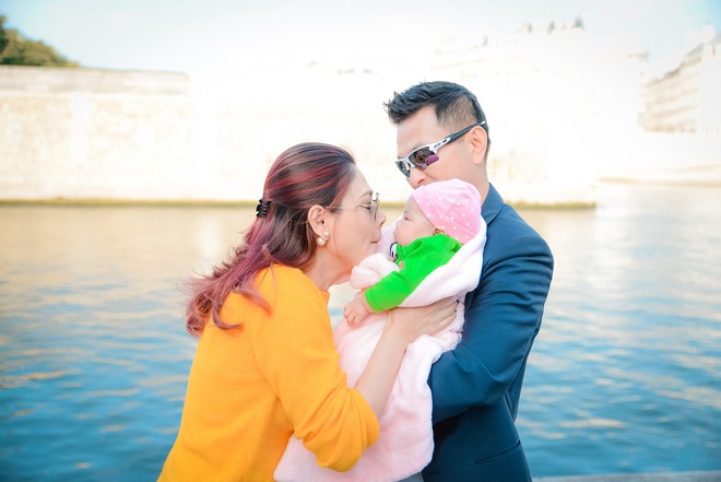 Thanh Thảo và ông xã đưa con gái chỉ mới 3 tháng tuổi đi du lịch châu Âu - Ảnh 11.