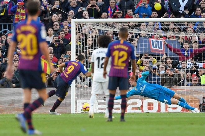 Bạn tri kỷ của Messi ghi 3 bàn, Real Madrid thảm bại nhục nhã 1-5 trước Barca ở trận Siêu kinh điển - Ảnh 9.
