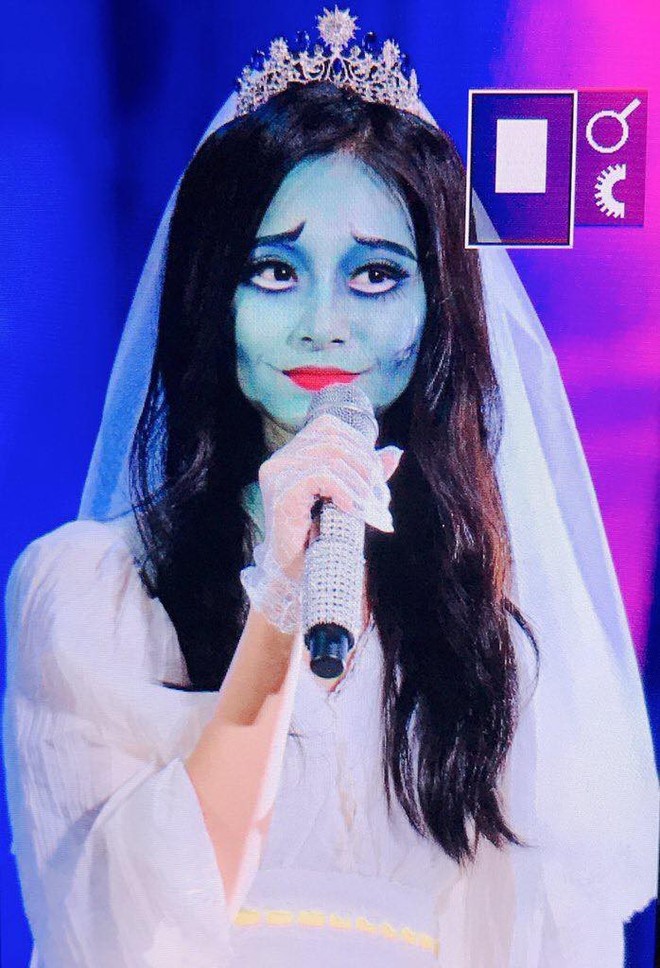 Hóa trang Halloween, Twice khiến fan ngã ngửa tại fan meeting