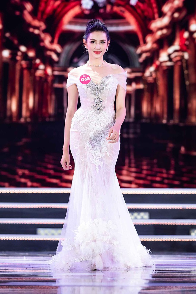 Không phải Á hậu Thúy An, đây mới là người đẹp đại diện Việt Nam chinh chiến Miss International 2018 - Ảnh 4.