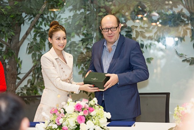 Minh T&uacute; bị gửi ảnh nude nhằm b&ocirc;i nhọ danh dự đến BTC Miss Supranational? - Ảnh 2.