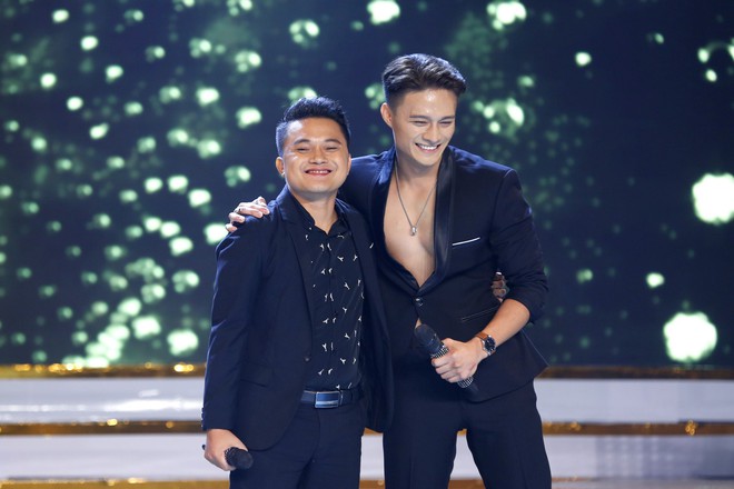 Chàng phi công Việt kiều Mỹ khoe ngoại hình nam tính, giọng hát lạ trên sân khấu Bolero - Ảnh 4.