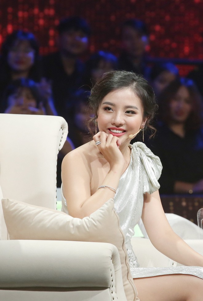Hoa hậu Hương Giang tuyên bố: Chị nhìn đàn ông là số 1 - Ảnh 3.