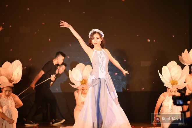 Nam sinh Học viện B&aacute;o ch&iacute; h&oacute;a th&acirc;n th&agrave;nh mẹ chồng đanh đ&aacute;, mắng chửi con trai như h&aacute;t hay - Ảnh 10.