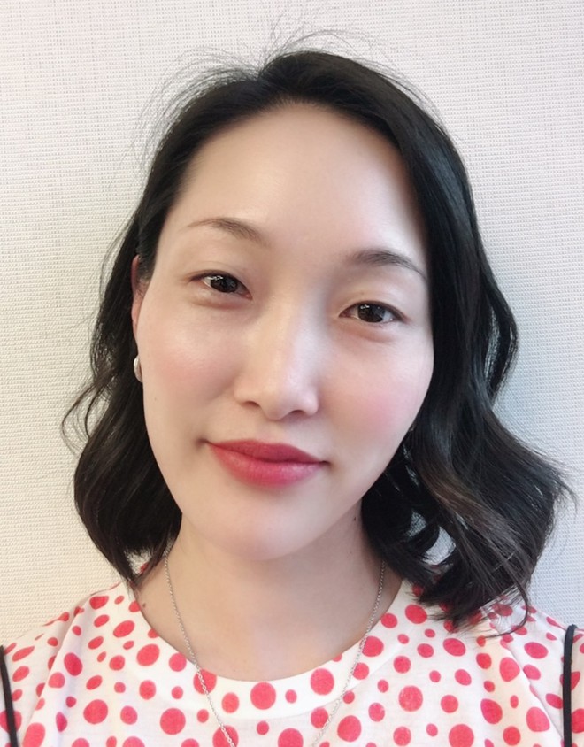 Đ&aacute;nh thử 2 m&agrave;u son nude hot hit hứa hẹn ai diện cũng đẹp của Fenty Beauty, c&aacute;c beauty editor đ&atilde; c&oacute; phản ứng tr&aacute;i chiều đầy bất ngờ - Ảnh 9.
