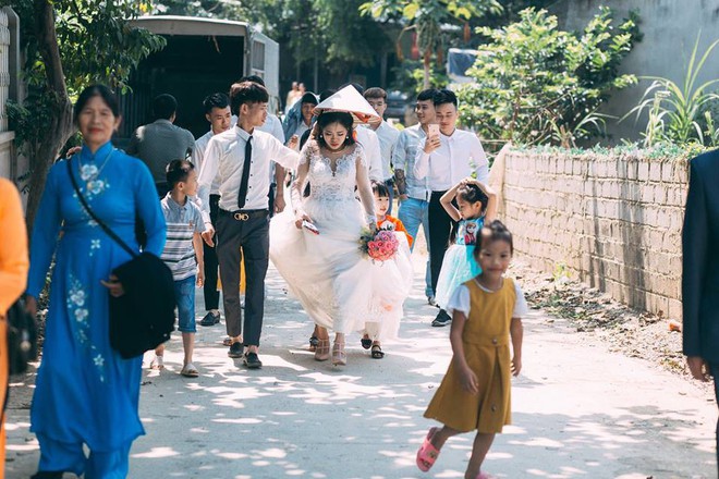 Tưởng mếu m&aacute;o v&igrave; bị &eacute;p cưới, ai ngờ l&agrave; ch&uacute; rể thương vợ n&ecirc;n b&agrave;y tr&ograve;  - Ảnh 6.