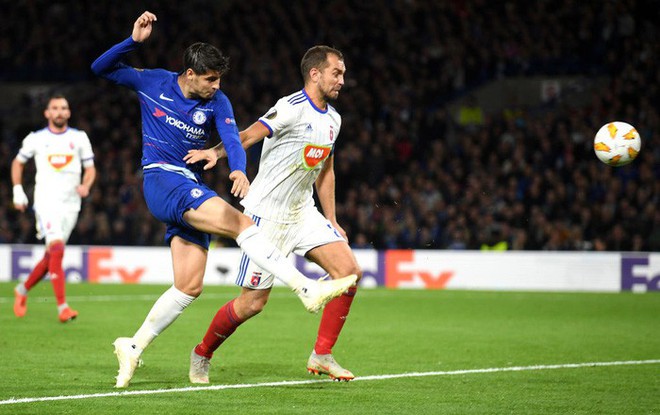 Chân gỗ Morata hóa người hùng cho Chelsea, AC Milan ngược dòng kịch tính với 3 bàn trong 9 phút - Ảnh 3.