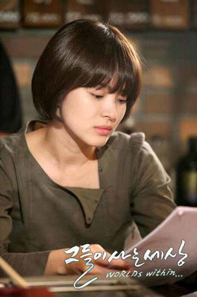 Vẫn biết Song Hye Kyo đẹp, nhưng đến độ để lại kiểu tóc 10 năm trước mà vẫn trẻ y nguyên thì thật khó tin - Ảnh 4.
