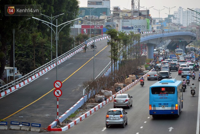 Clip, ảnh: Cận cảnh cầu vượt hơn 300 tỷ ở nút giao An Dương - Nghi Tàm trước ngày thông xe - Ảnh 11.