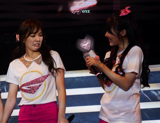 Lightstick của SNSD vẫn b&igrave;nh thường như bao lightstick kh&aacute;c cho đến khi n&oacute; v&agrave;o tay của SONE - Ảnh 6.