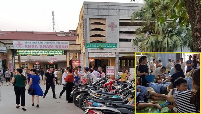 280 học sinh ở Ninh Bình nhập viện sau bữa trưa: Phụ huynh gào khóc tìm con - Ảnh 1.