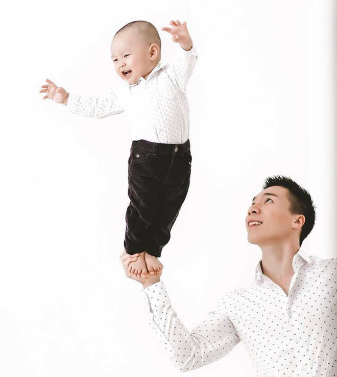 Fan th&oacute;t tim khi chứng kiến Quốc Nghiệp diễn xiếc chống tay l&ecirc;n người b&agrave; x&atilde; đang mang bầu lớn  - Ảnh 2.