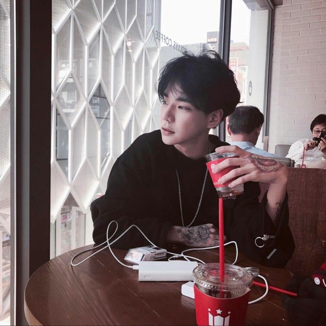 Bạn g&aacute;i cũ xinh l&ecirc;n đột ngột, thanh ni&ecirc;n muốn quay lại th&igrave; bị d&acirc;n mạng can: Tha cho người ta đi &ocirc;ng! - Ảnh 2.