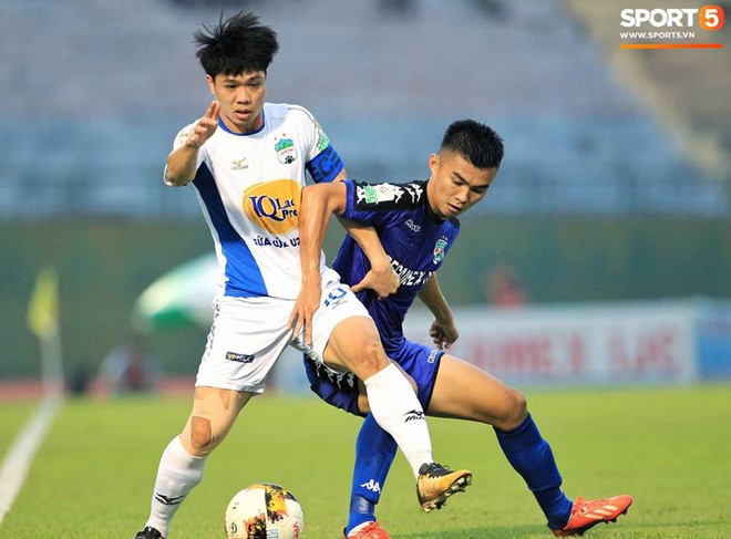 Công Phượng nén đau thi đấu trước ngày công bố danh sách triệu tập đội tuyển Việt Nam dự AFF Cup 2018 - Ảnh 1.