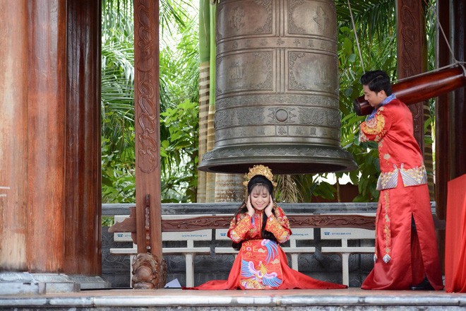 Cặp đôi làm đám cưới sau 30 ngày hẹn hò: Câu thử lòng vu vơ và lần đứng chờ đến 3h sáng - Ảnh 8.