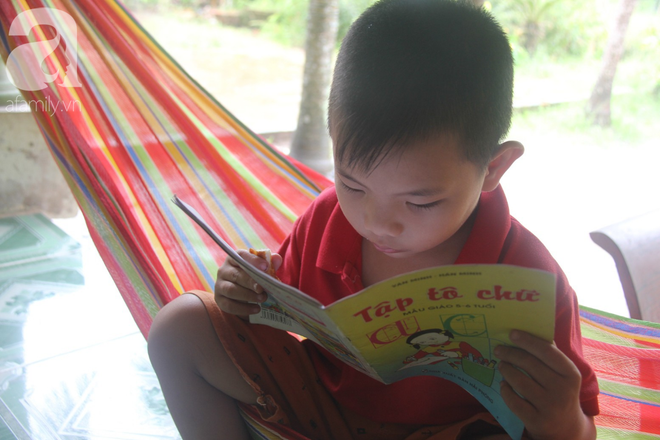 Ph&eacute;p m&agrave;u đến với c&ocirc; g&aacute;i trẻ 12 năm ngủ ngồi, chỉ mong chết đi cho gia đ&igrave;nh bớt khổ - Ảnh 10.
