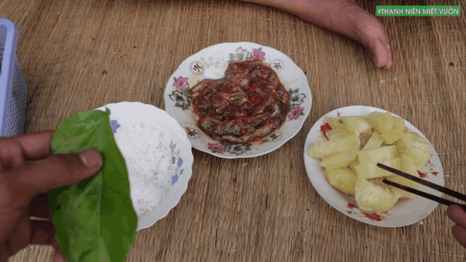 Khoai lang chấm mắm sống, từ m&#243;n &quot;nh&#224; ngh&#232;o&quot; trở th&#224;nh đặc sản nức tiếng ở Vĩnh Long - Ảnh 4.