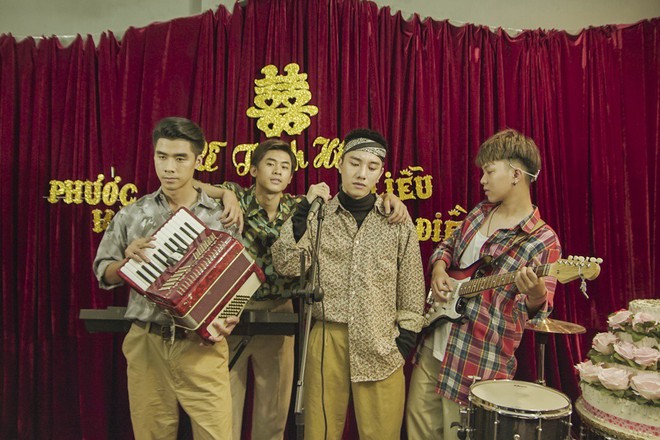 Juun Đăng Dũng quay MV như phim đám cưới ngày xưa, hát tặng những chàng trai nghe tin người yêu cũ lấy chồng - Ảnh 2.
