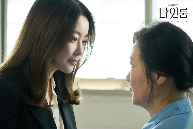 Room No. 9 của Kim Hee Sun: Đâu là sự chịu đựng khủng khiếp nhất mà một người có thể gặp phải? - Ảnh 4.