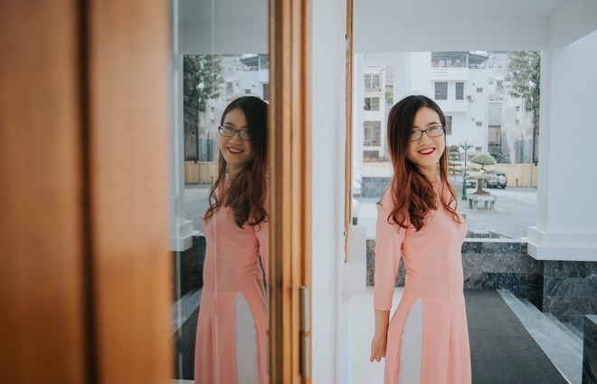 C&ocirc; bạn 9x xinh xắn, l&agrave; thủ khoa đầu v&agrave;o v&agrave; tốt nghiệp Đại học H&agrave; Nội, từng th&aacute;p t&ugrave;ng Bộ trưởng Bộ thương mại Indonesia tại APEC - Ảnh 1.