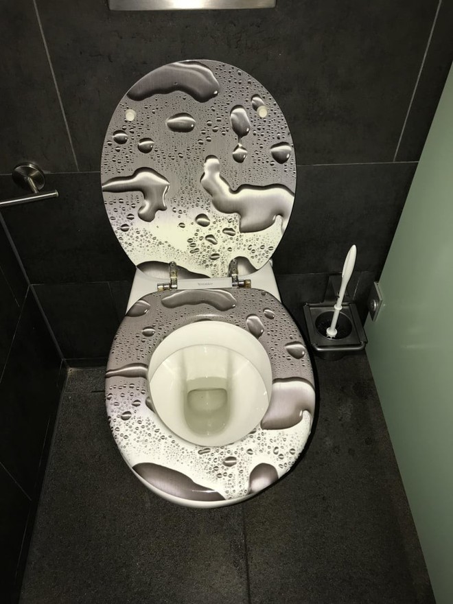 Chùm ảnh: Muôn hình vạn trạng những nhà vệ sinh có thiết kế xứng đáng được trao danh hiệu tệ nhất quả đất - Ảnh 8.