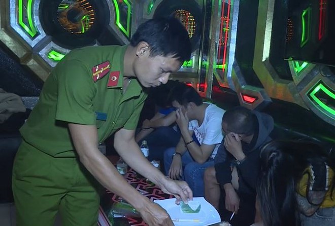 Đắk Lắk: Cuộc v&acirc;y r&aacute;p động lắc n&oacute;ng bỏng giữa đ&ecirc;m - Ảnh 1.