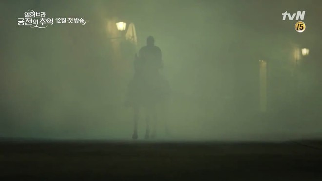 Park Shin Hye trùm khăn đỏ huyền bí trong teaser Memories of the Alhambra vừa tung nóng hổi - Ảnh 9.