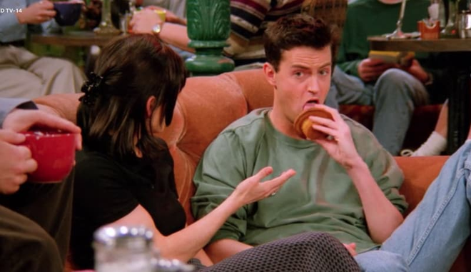 Tạo nghiệp như đám bạn thân trời đánh của Friends: Hết ăn bẩn đến bóc phốt nhau trên bàn ăn - Ảnh 5.