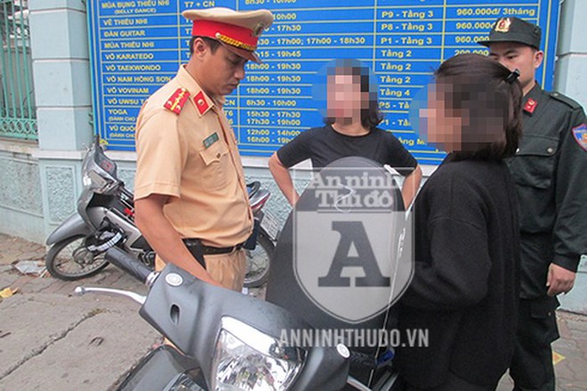 Giấu hơn 100 vi&ecirc;n ma t&uacute;y v&agrave;o quần l&oacute;t, kẻ ngoan cố vẫn lọt tầm ngắm của Tổ Y13/141 - Ảnh 4.