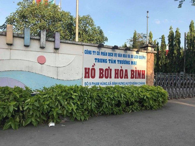 TP.HCM: Đi học bơi cùng con trai, người mẹ bị chết đuối thương tâm dưới hồ  - Ảnh 1.