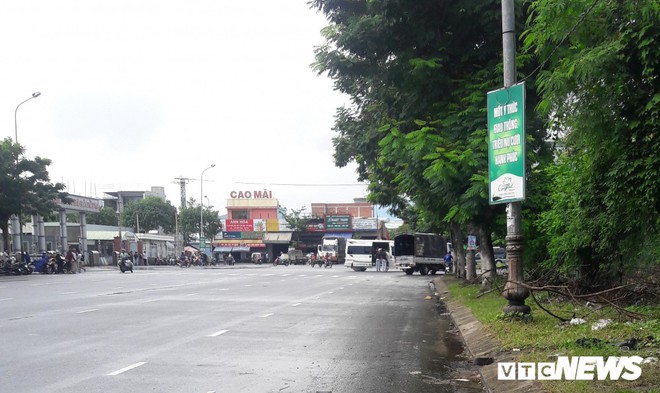 Chủ tịch UBND Đà Nẵng đích thân đi quay clip, xe dù, cò khách vẫn vô tư hoạt động - Ảnh 8.