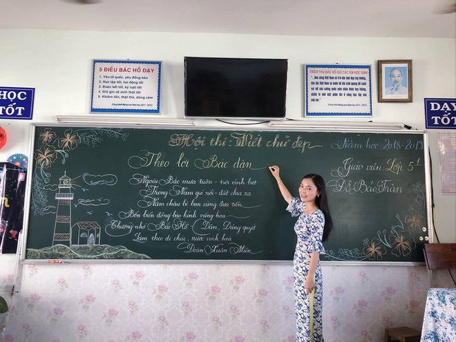 Xuất hiện đối thủ của các giáo viên Quảng Trị: 16 cô giáo Vũng Tàu viết bảng đẹp như rồng bay phượng múa - Ảnh 7.