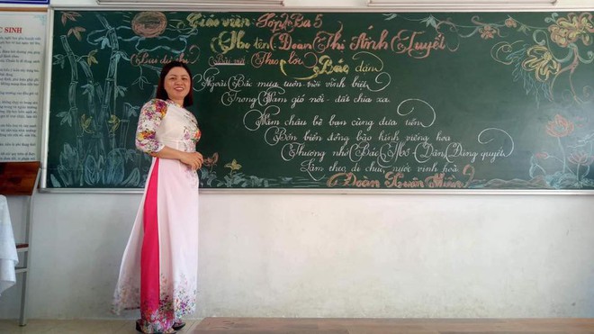Xuất hiện đối thủ của các giáo viên Quảng Trị: 16 cô giáo Vũng Tàu viết bảng đẹp như rồng bay phượng múa - Ảnh 11.