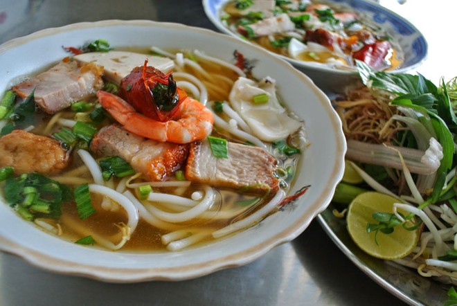 Ra đây mà xem người Sài Gòn thưởng thức heo quay với đủ món ăn nghe tên thôi cũng ứa nước miếng - Ảnh 6.