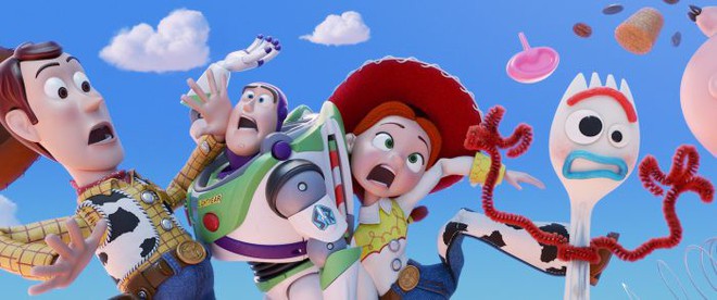 Teaser trailer của Toy Story 4 hé lộ nhân vật mới nổi bật giữa dàn đồ chơi quen thuộc - Ảnh 2.