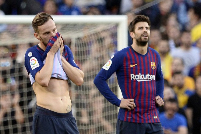 Messi trở lại sau chấn thương gãy tay và ghi 2 bàn, Barca vẫn thua tủi nhục ngay trên sân nhà - Ảnh 8.